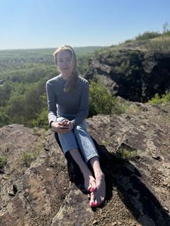 Natalya Poklonskaya feet photo thumbnail