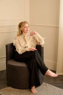 Natalya Poklonskaya feet photo thumbnail