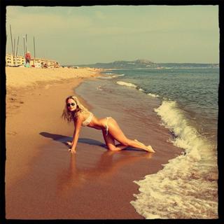 Natalya Rudova feet photo thumbnail