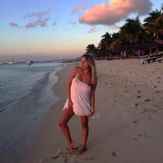 Natalya Rudova feet photo thumbnail