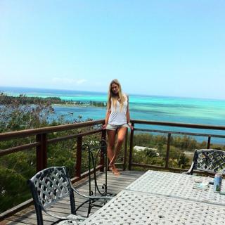 Natalya Rudova feet photo thumbnail