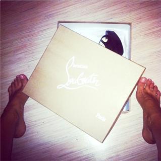 Natalya Rudova feet photo thumbnail