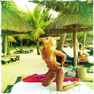 Natalya Rudova feet photo thumbnail