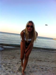 Natalya Rudova feet photo thumbnail