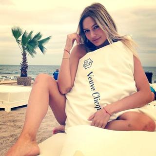 Natalya Rudova feet photo thumbnail