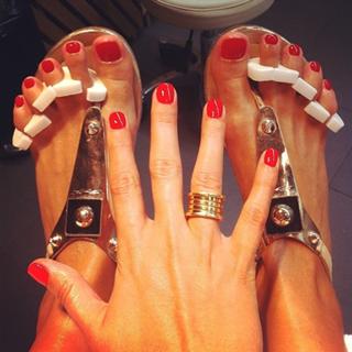 Natalya Rudova feet photo thumbnail