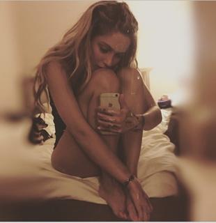 Natalya Rudova feet photo thumbnail