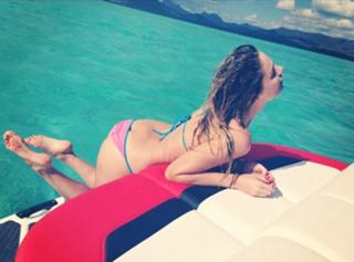 Natalya Rudova feet photo thumbnail