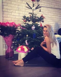 Natalya Rudova feet photo thumbnail