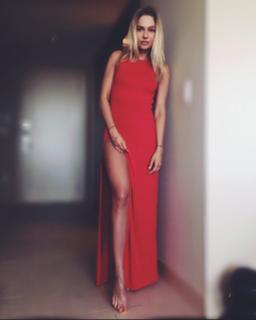 Natalya Rudova feet photo thumbnail