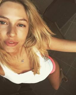 Natalya Rudova feet photo thumbnail