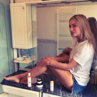 Natalya Rudova feet photo thumbnail
