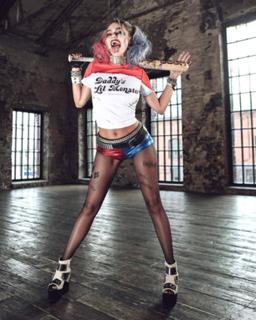 Natalya Rudova feet photo thumbnail