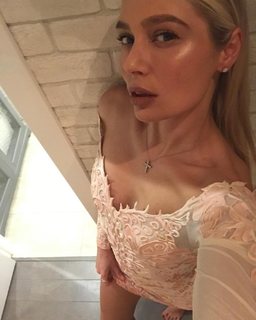 Natalya Rudova feet photo thumbnail