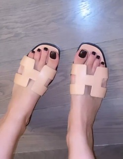 Natalya Rudova feet photo thumbnail