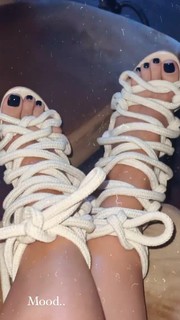 Natalya Rudova feet photo thumbnail