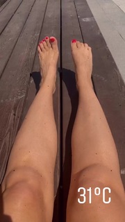 Natalya Rudova feet photo thumbnail