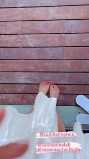 Natalya Rudova feet photo thumbnail