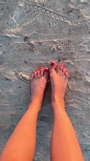 Natalya Rudova feet photo thumbnail