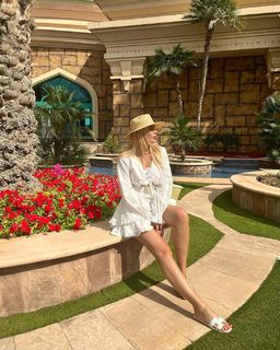 Natalya Rudova feet photo thumbnail