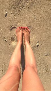 Natalya Rudova feet photo thumbnail