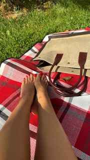 Natalya Rudova feet photo thumbnail