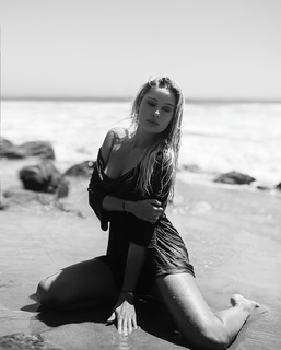 Natalya Rudova feet photo thumbnail