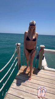 Natalya Rudova feet photo thumbnail