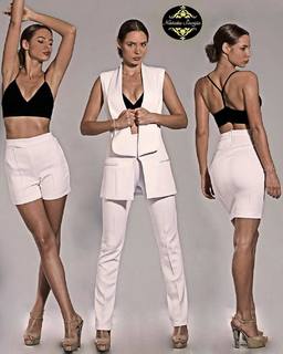 Natasa Savija feet photo thumbnail