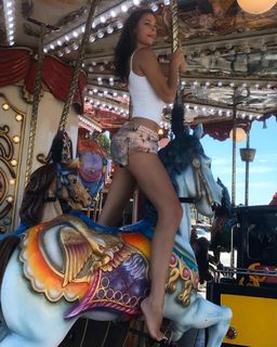 Natasa Savija feet photo thumbnail