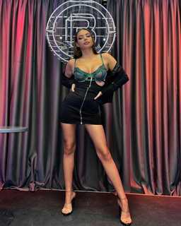 Natasa Savija feet photo thumbnail