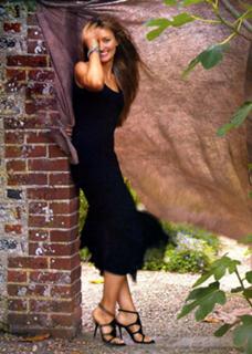Natascha McElhone feet photo thumbnail