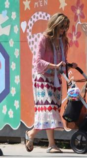 Natascha McElhone feet photo thumbnail