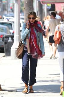 Natascha McElhone feet photo thumbnail