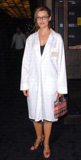 Natascha McElhone feet photo thumbnail
