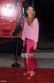 Natascha McElhone feet photo thumbnail