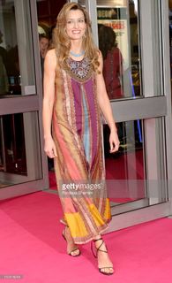 Natascha McElhone feet photo thumbnail