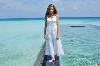 Natascha McElhone feet photo thumbnail