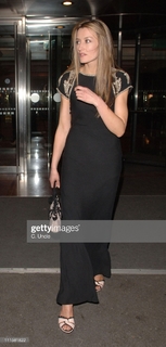 Natascha McElhone feet photo thumbnail