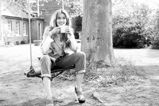Natascha McElhone feet photo thumbnail