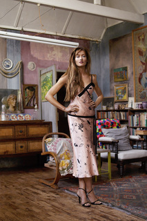 Natascha McElhone feet photo thumbnail
