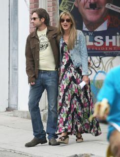Natascha McElhone feet photo thumbnail