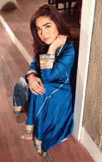 Natasha Ali feet photo 9