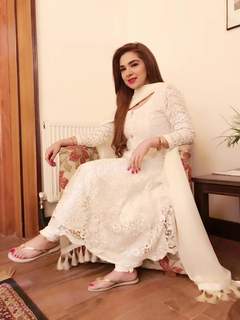 Natasha Ali feet photo 14