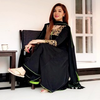 Natasha Ali feet photo 1