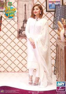 Natasha Ali feet photo 9