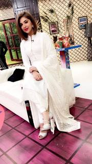 Natasha Ali feet photo 16