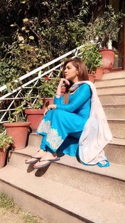 Natasha Ali feet photo 2