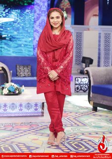 Natasha Ali feet photo 8