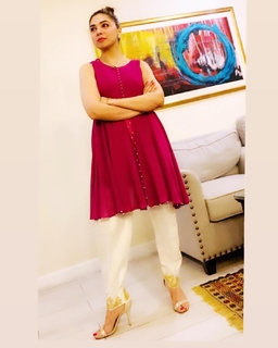 Natasha Ali feet photo 7